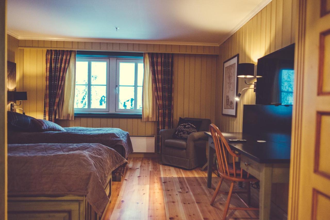 Gudbrandsgard Hotel クヴィトフィエル エクステリア 写真