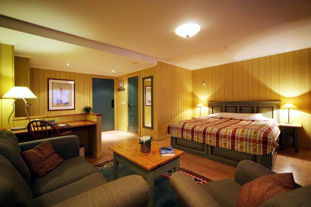 Gudbrandsgard Hotel クヴィトフィエル エクステリア 写真